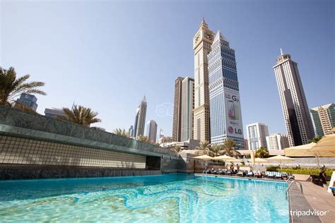 Jumeirah Emirates Towers Pool: Pictures & Reviews - Tripadvisor