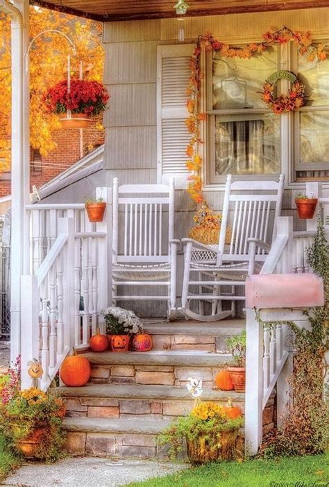 85 Pretty Autumn Porch Décor Ideas - DigsDigs