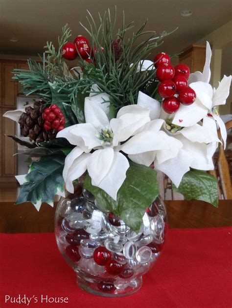 DIY Christmas Decorations – Poinsettia Centerpiece – Puddy's House