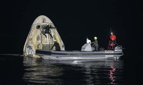 NASA-SpaceX's Crew Dragon Splashdown Goes Safely—Watch How It Happened ...