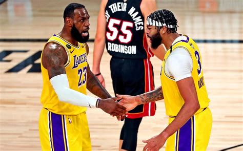 NBA : les Los Angeles Lakers de LeBron James mènent 1-0 en finale - Le ...