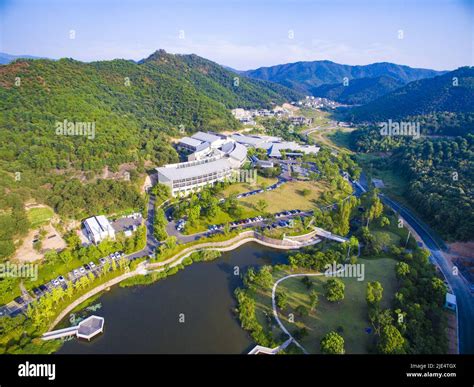 Two lingshan hi-res stock photography and images - Alamy