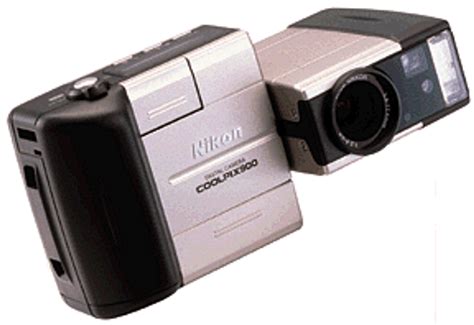 Nikon CoolPix 900 Digital Camera