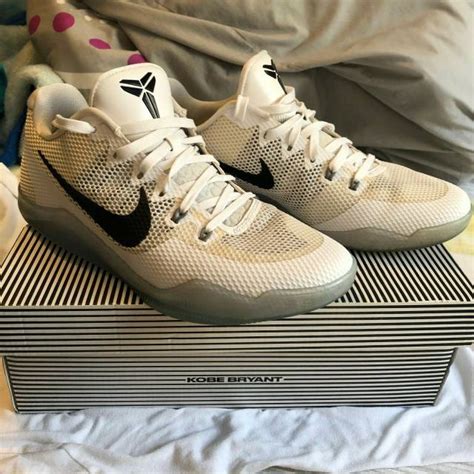 Kobe 11 EM Low Fundamental WHITE/COOL GREY-BLACK 836183-100 US 9.5 | Kixify Marketplace