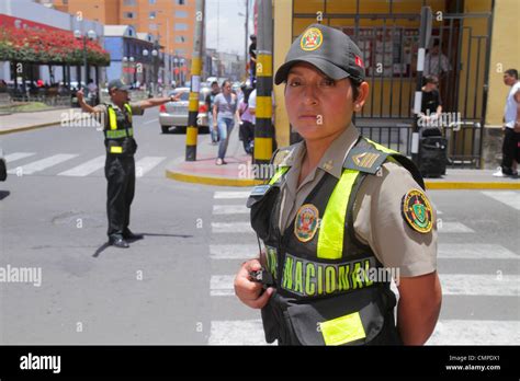 Tacna Perú,Calle San Martín,escena de calle,hombre hispano hombres ...