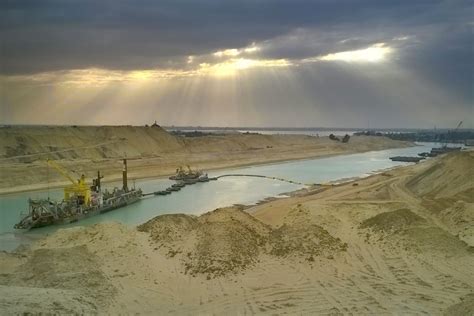 Boskalis Horizons: Suez Canal Expansion — Dredging a 35-Kilometers-Long ...