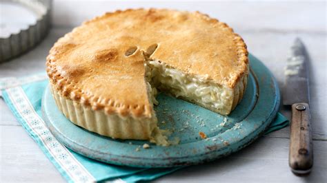 Cheese and onion pie | Recipe Cart