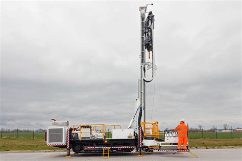 LF™160 Surface Coring Drill Rig - Boart Longyear