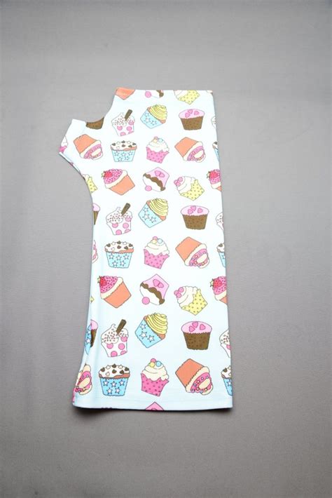 Cast cover - cupcakes | Supersleeves cast covers