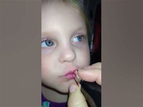 Toddler wearing Mommys' Lipstick| Makeup "Tutorial"💄#Beatifulbaby# #pretty color##cute# - YouTube