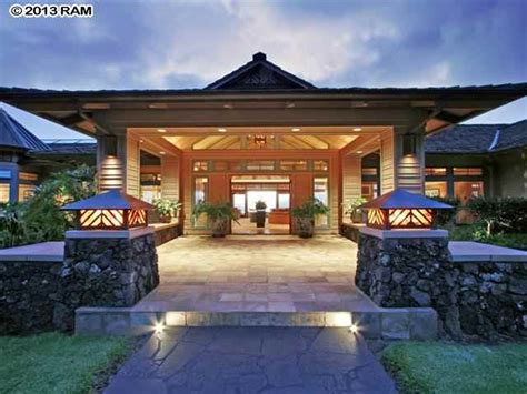 Harmony And Home: Oprah's Maui Retreat