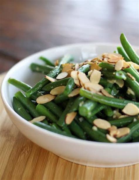 Garlic Green Beans with Toasted Almonds | Recipe | Veggie recipes, Green beans, Green bean recipes