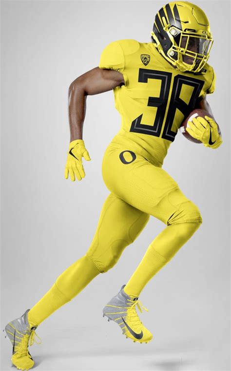 LOOK: Oregon releases sleek new uniforms, complete with gigantic numbers