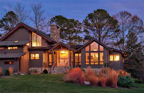 A cozy farm house surrounded by woods in North Carolina