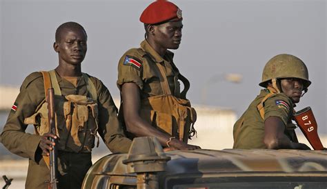 Fears grow of civil war in South Sudan