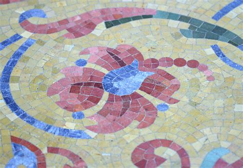 File:Mosaic tile floor of the Milwaukee Public Library - flower.jpg ...