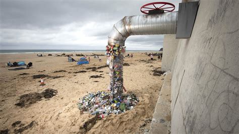 Plastic pollution - Surfers Against Sewage