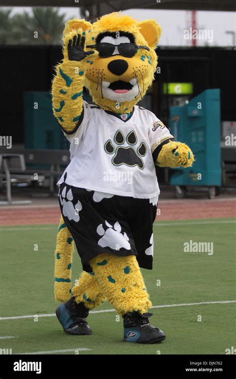 Jacksonville Jaguars mascot Jaxson De Ville waves to the crowd at the ...