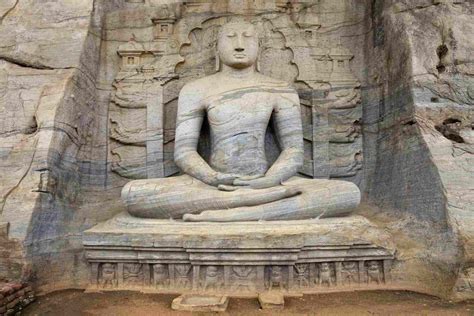 10 Famous Buddhas and the Stories Behind Them