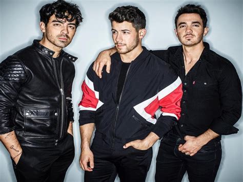 Jonas Brothers Reunion - News, Photos & Videos on Jonas Brothers Reunion | Cosmopolitan Middle East