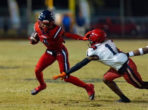 Here’s a look at South Florida high school football scores from round 1 of the playoffs - BVM Sports