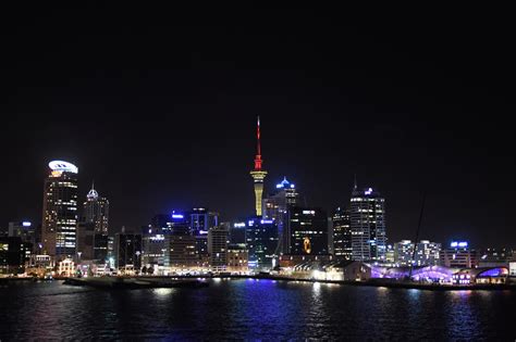 Auckland at night - The Cruise Blogger | Cruise Blog