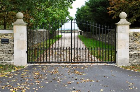 Should You Gate Content? The SEO Implicatons.