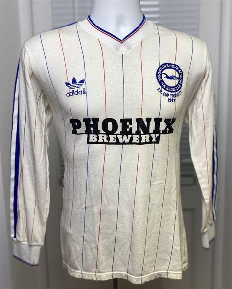 Brighton & Hove Albion Extérieur Maillot de foot 1983 - 1984. Sponsored by Phoenix Brewery