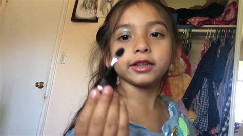 Kids makeup tutorial by 4 year old Catalaya - YouTube