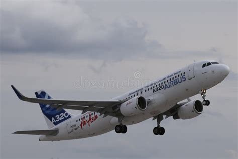 Airbus A320 with New Sharklets Editorial Stock Photo - Image of takeoff ...