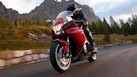 honda vfr1200f review