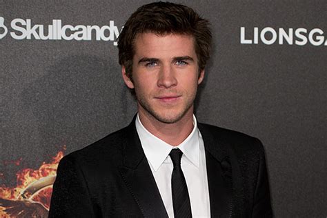 Liam Hemsworth Injures Ankle on Set of 'Mockingjay'