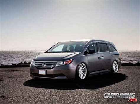 Slammed Honda Odyssey