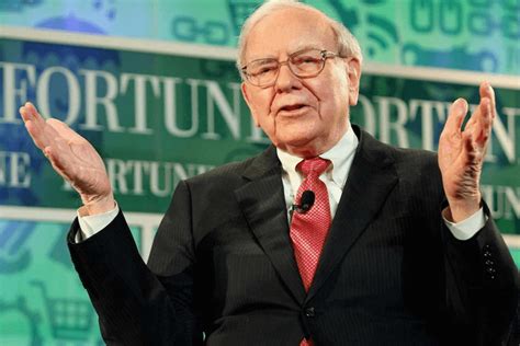 5 Finance Books From Warren Buffett's Bookshelf - LifeHack