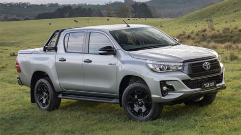 Toyota Hilux muestra una cara más tenaz ¿pero la veremos en México ...