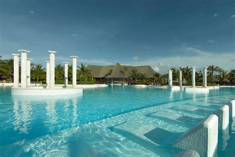 Grand Palladium Colonial Resort & Spa | Glenny Travel