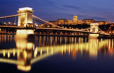 Széchenyi Chain Bridge | Budapest, Hungary Attractions - Lonely Planet