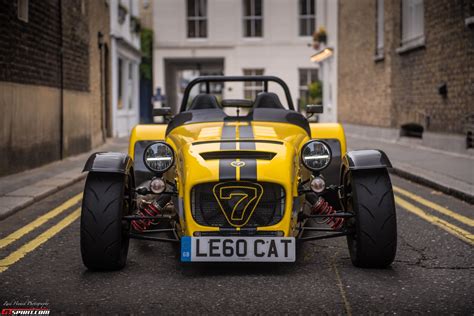 Caterham Seven 620R Review - GTspirit