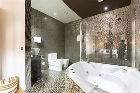 Bathroom Layout Ideas With Tub - Artcomcrea