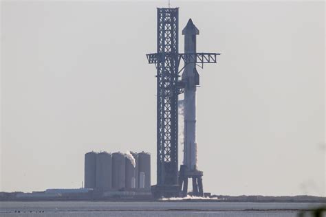 SpaceX’s Starship test flight delayed until Thursday after valve ...