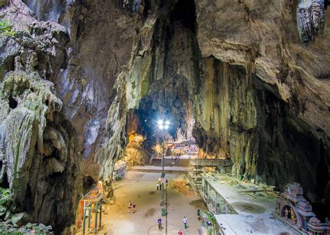 Ultimate Guide To Climbing The Batu Cave Steps In Malaysia - enSquared♡Aired