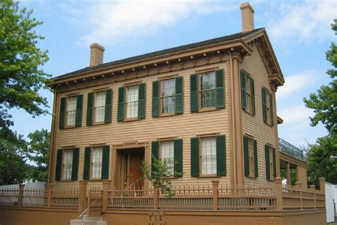 Discover And Explore The Top 10 Illinois Historic Sites