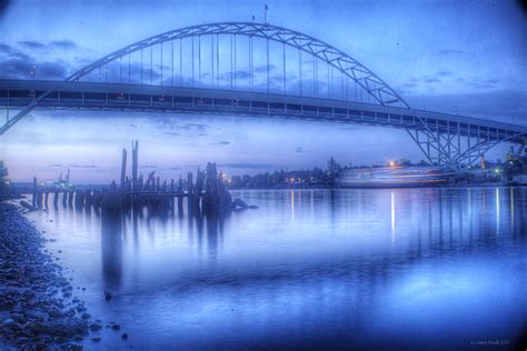 Fremont Bridge, Portland, Oregon | Climbed over a fence, dow… | Flickr