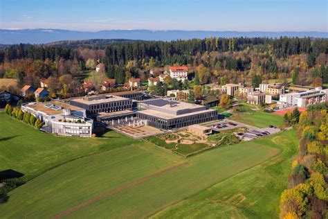 École Hôtelière de Lausanne - 125th Anniversary - Suisse Première