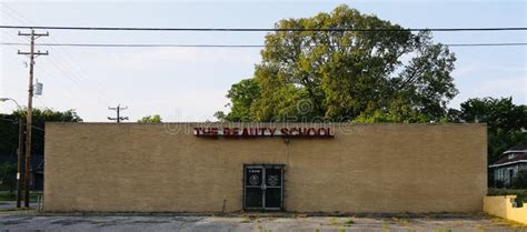 The Beauty School, Memphis, TN Editorial Photography - Image of memphis ...