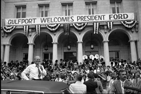 Gerald Ford visits Gulfport, Mississippi in 1976 image - Free stock photo - Public Domain photo ...