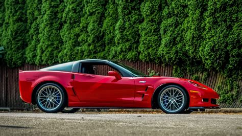 2010 Chevrolet Corvette ZR1 | Image Gallery & Pictures