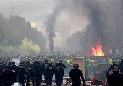 France's Macron Condemns Violent Protesters as Fuel Tax Demonstrations ...