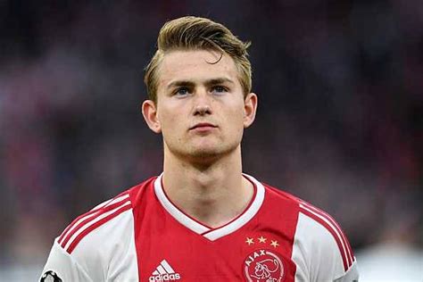 Matthijs De Ligt Transfer News: Ajax Captain gives official statement ...