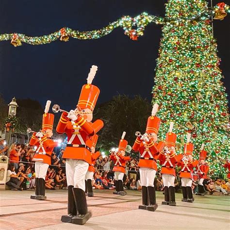 Disneyland Parades 2023: Parades Times Plus the Best Viewing Tips